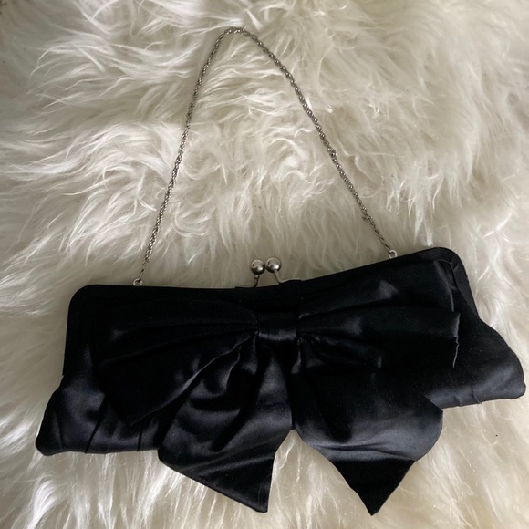 Le Chateau Black Clutch - Picture 2 of 3